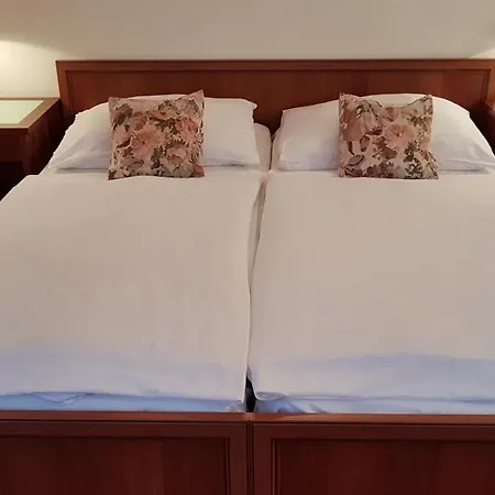 유로호텔 3* 카를로비바리