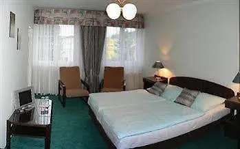 Eurohotel ホテル 3*
