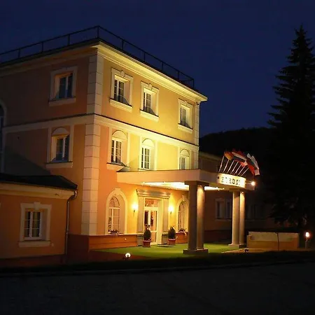 Eurohotel ホテル 3*