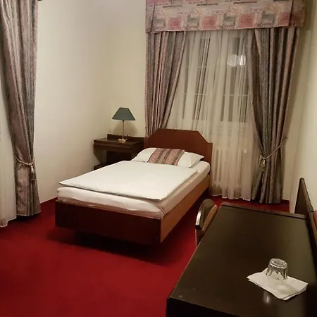 Eurohotel 3* カルロヴィ・ヴァリ